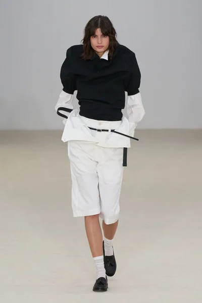 Look 2